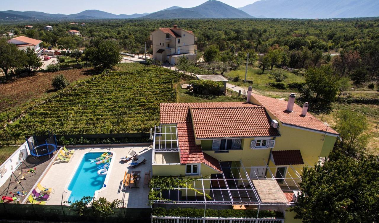 Holiday Residence Maja Katuni 외부 사진