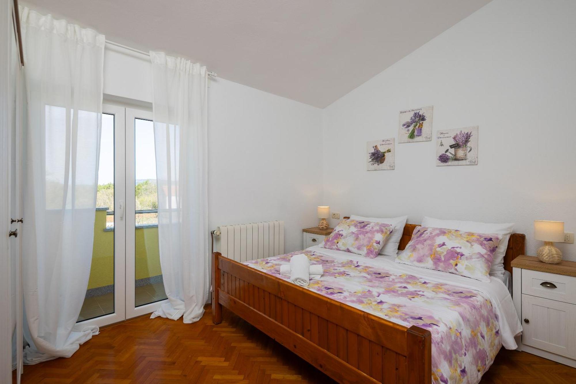 Holiday Residence Maja Katuni 외부 사진